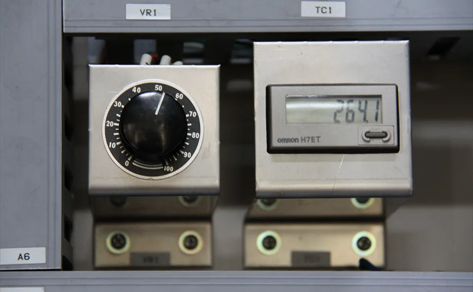 一軸万能型破砕機